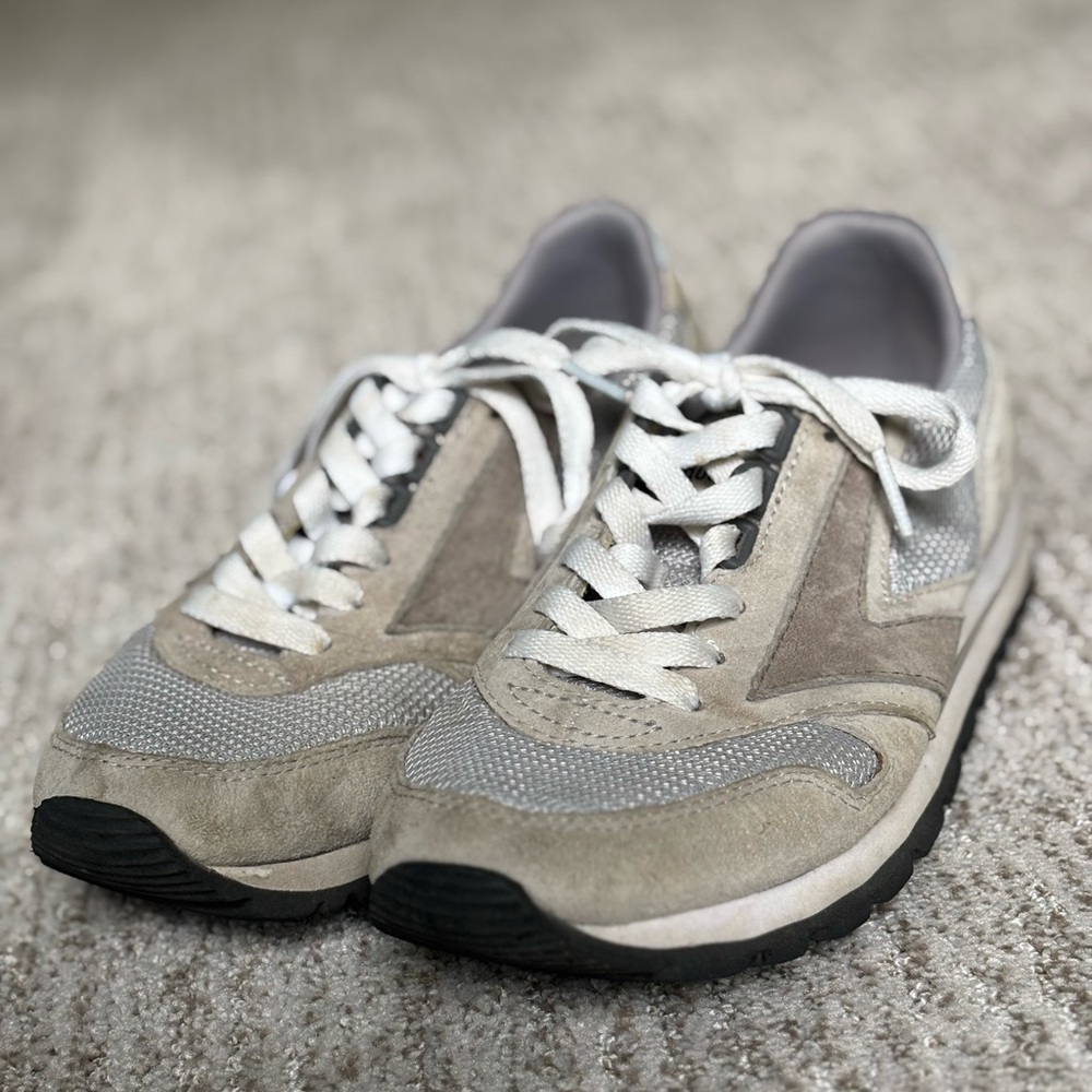 Brooks Old School Style Sneaker